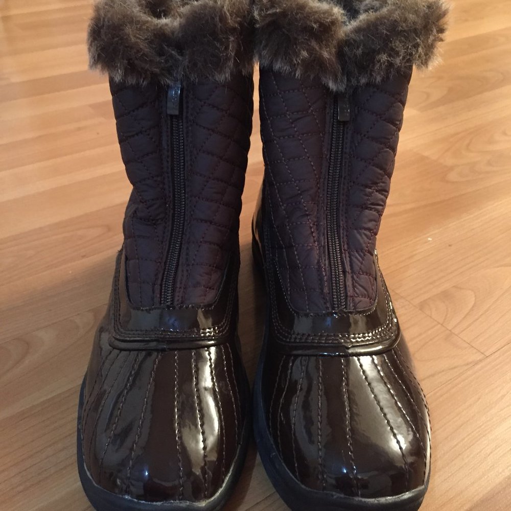 Fitzwell Black Patent Pull Zipper Boot Size 9M